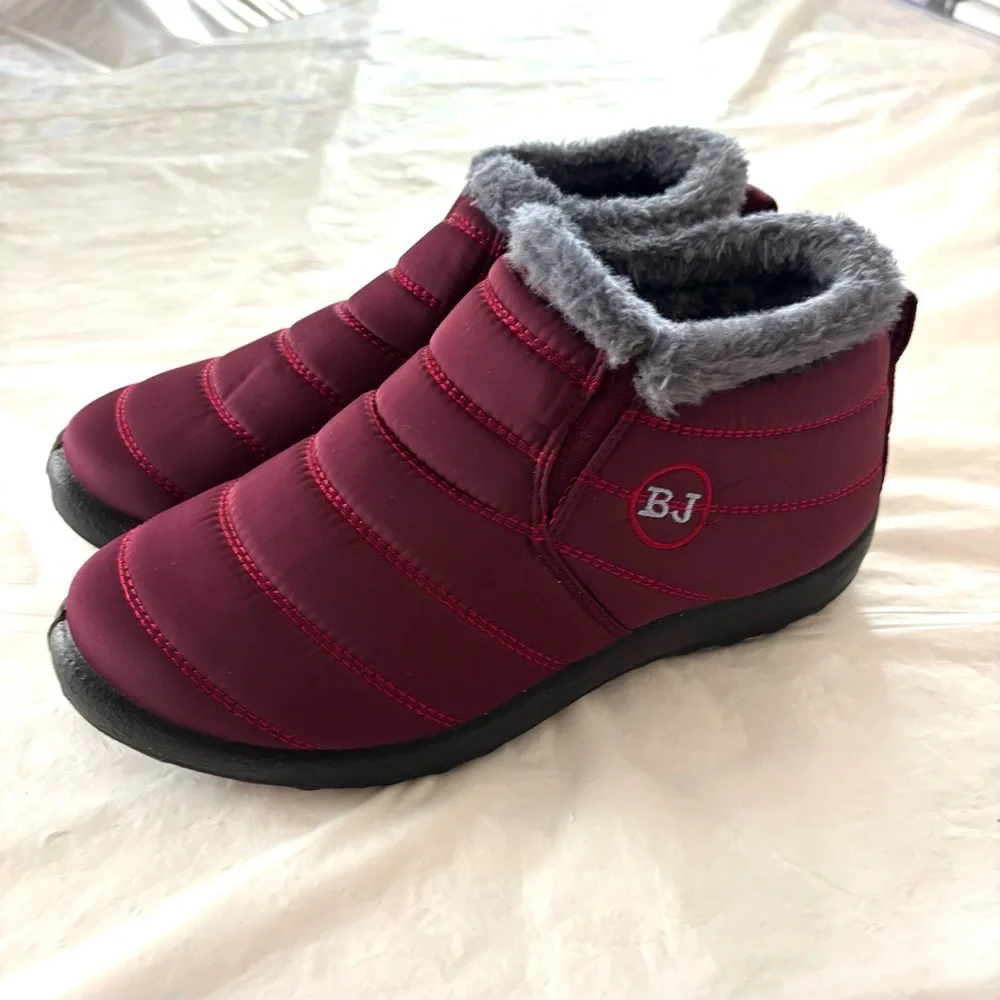 NWOT Boojoy Winter boots burgundy Waterproof slip on SZ 7.5